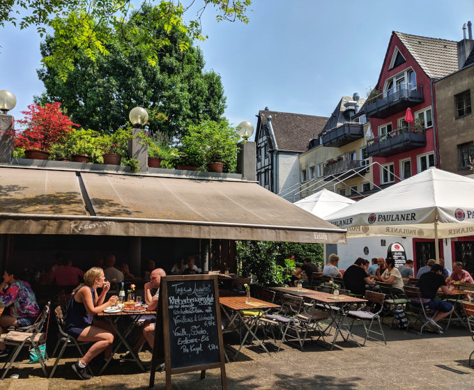 Rosendorn, a Spanish tapas restaurant with outdoor dining.