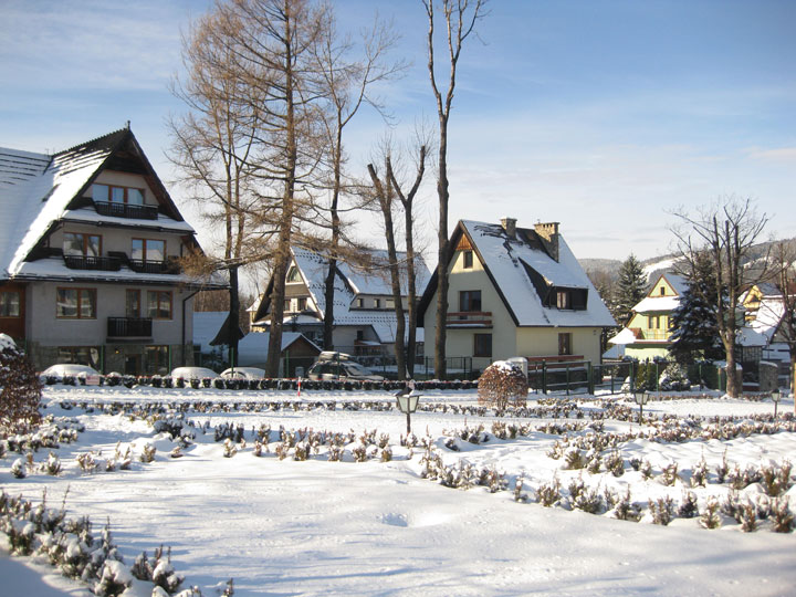 Snow covered chalets in Zakopane, an excellent Europe winter destination for winter wonderland.