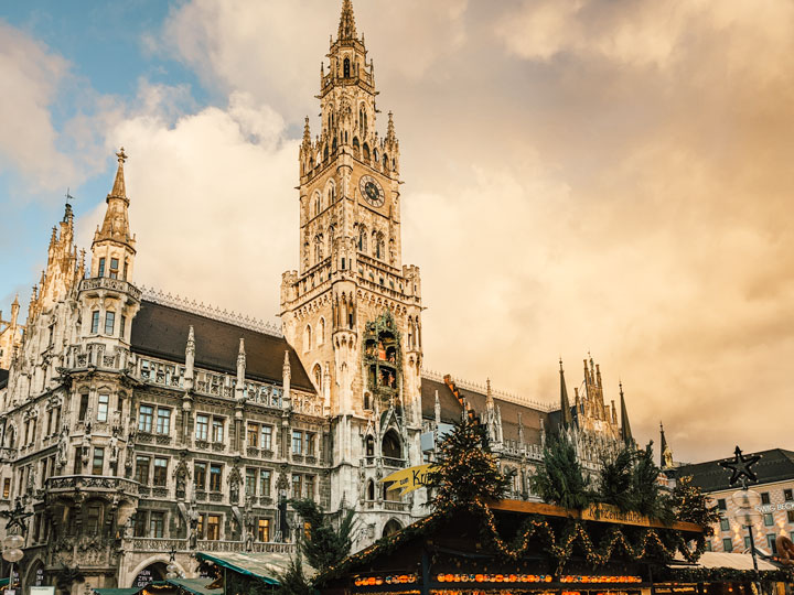 Sunset at the Munich Germany Christmas market in front of Rathaus.