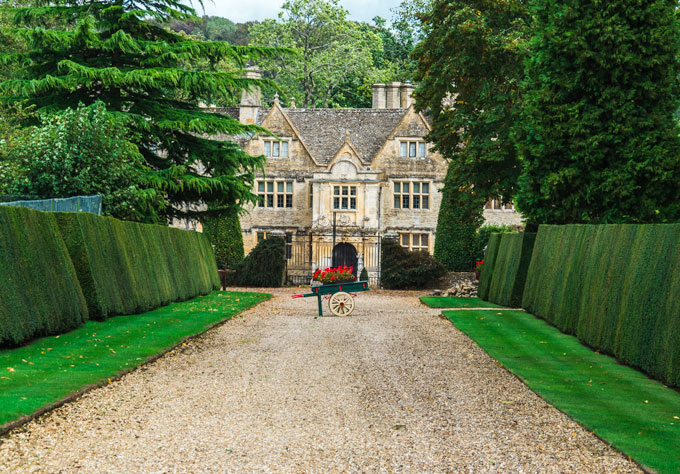 Upper Slaughter Manor, a must-see on a Cotswolds day trip itinerary