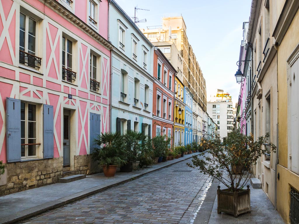 Rue Cremieux, a popular Paris itinerary spot for photographers.