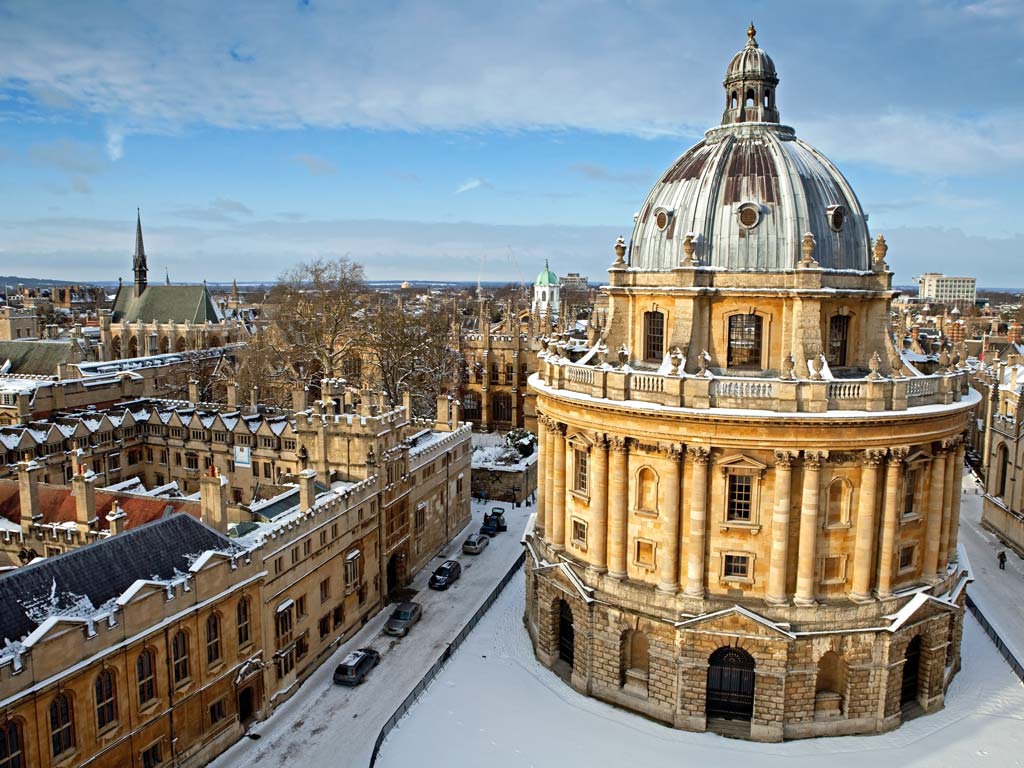 Aerial view of Bodleian Library and Oxford College.